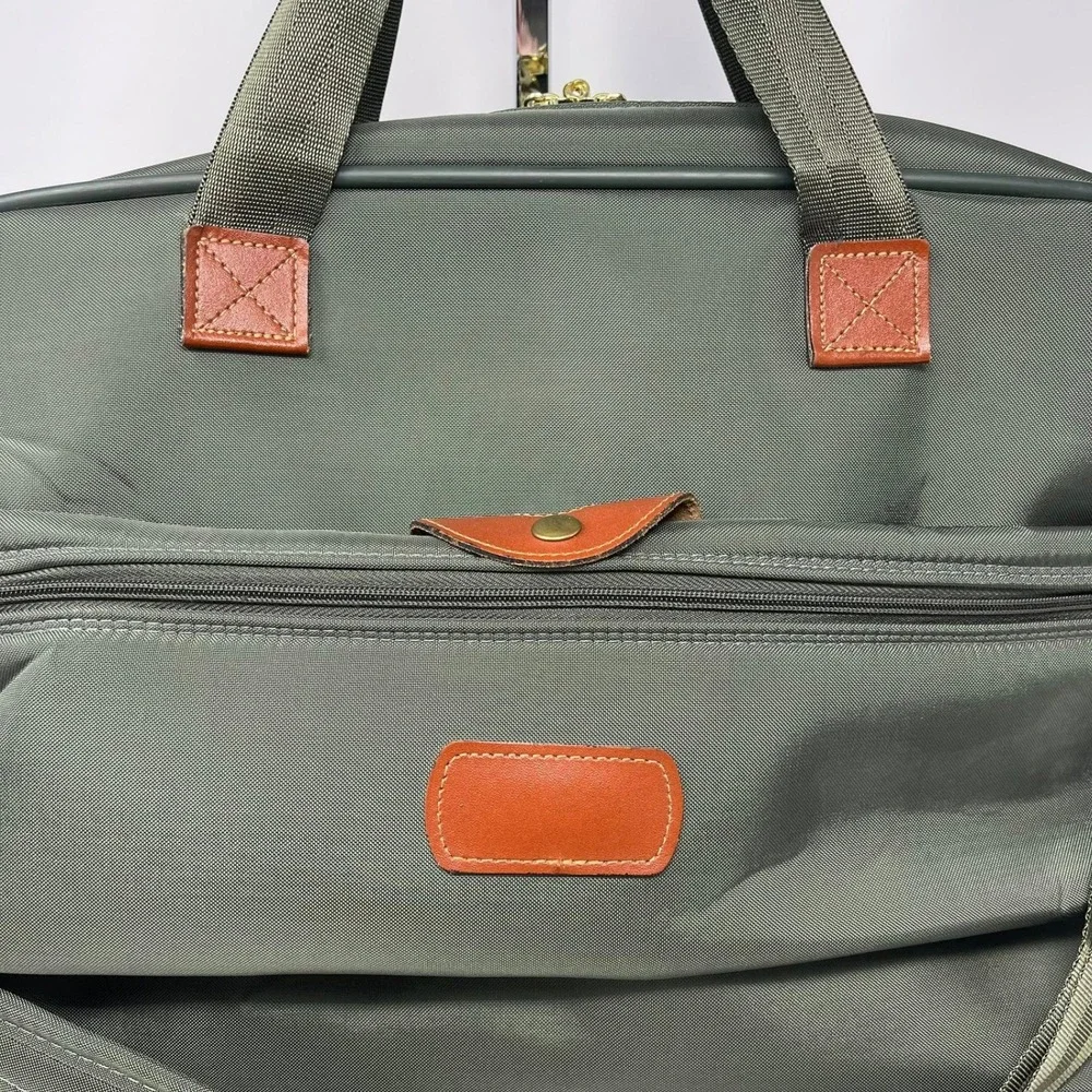 Lark‎ Classic Weekender Duffle Bag Carry On Suitcase Olive Green Luggage Strap